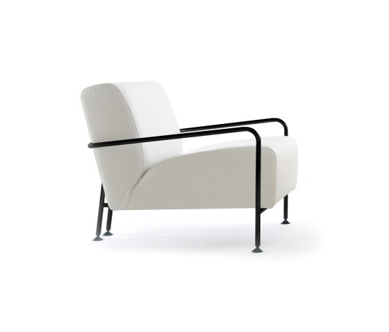 Colubi Outdoor lounge chair | Armchairs | viccarbe