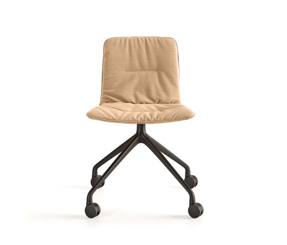 Klip chair - pyramid swivel with casters base & soft upholstery | Chairs | viccarbe