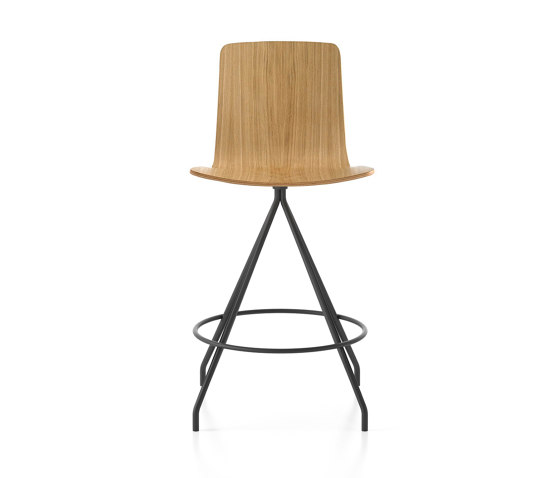 Klip stool - swivel base counter height & stained seat | Bar stools | viccarbe