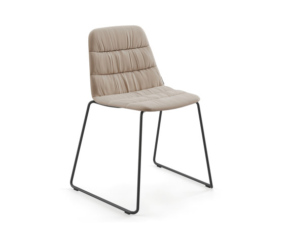 Maarten chair - sled base & soft upholstery | Stühle | viccarbe