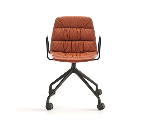 Maarten chair - pyramid swivel base with casters & soft upholstery | Chairs | viccarbe