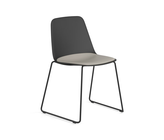 Maarten Plastic Outdoor chair with cushion | Sedie | viccarbe