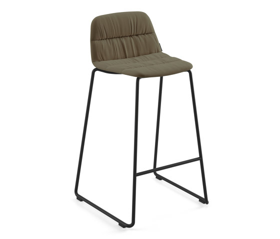 Maarten stool - sled base counter height & soft upholstery | Bar stools | viccarbe