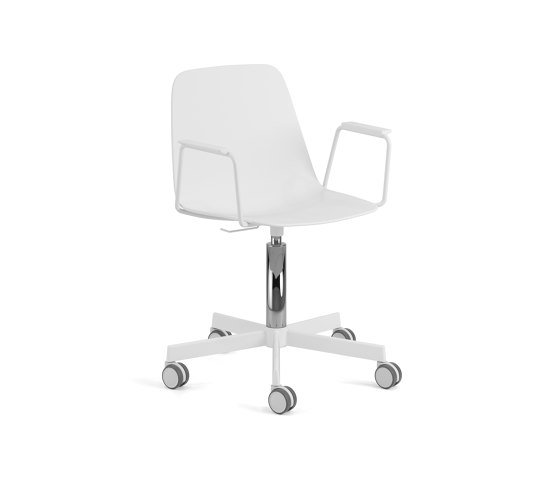 Maarten Plastic chair - five casters base | Chairs | viccarbe