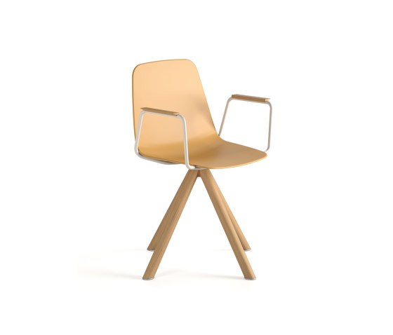 Maarten Plastic chair - wooden swivel base | Sedie | viccarbe