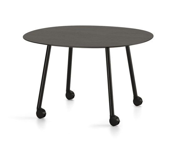 Maarten table D120 with casters | Dining tables | viccarbe