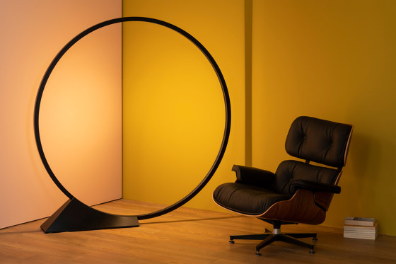 "O" 150 Floor Indoor | Luminaires de sol | Artemide