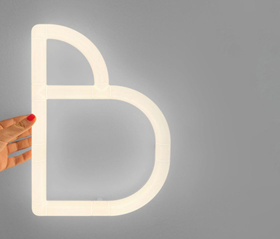 Alphabet of Light Mini Letters | Appliques murales | Artemide