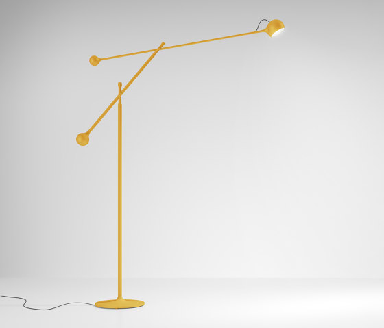 Ixa Floor | Free-standing lights | Artemide