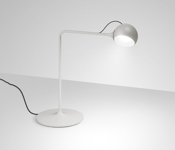 Ixa Table | Luminaires de table | Artemide