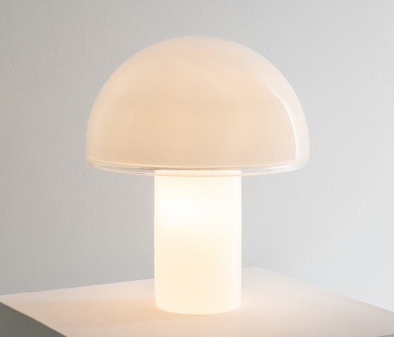 Onfale Grande | Lampade tavolo | Artemide