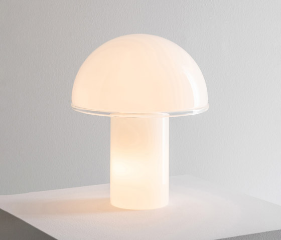 Onfale Medio | Lampade tavolo | Artemide