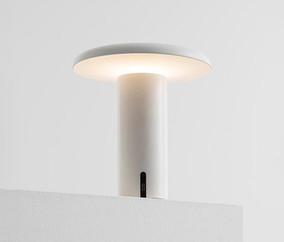 Takku | Tischleuchten | Artemide