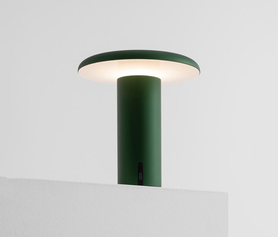 Takku | Lampade tavolo | Artemide