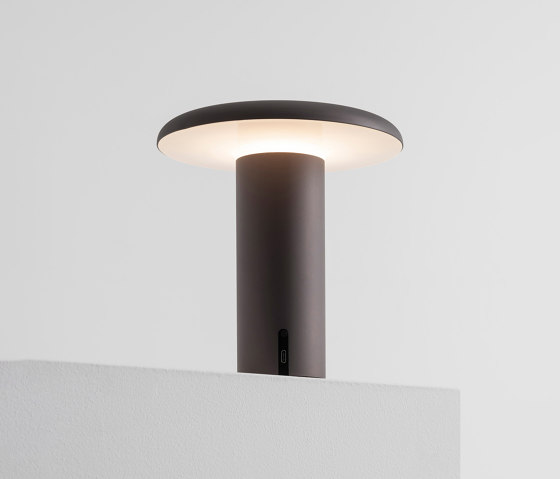 Takku | Tischleuchten | Artemide