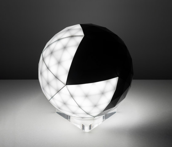 Huara | Tischleuchten | Artemide