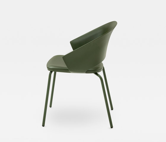 Icon & Icon Outdoor 7500 | Chairs | Mara