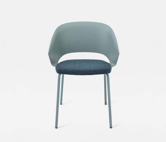 Icon & Icon Outdoor 7500 | Chairs | Mara