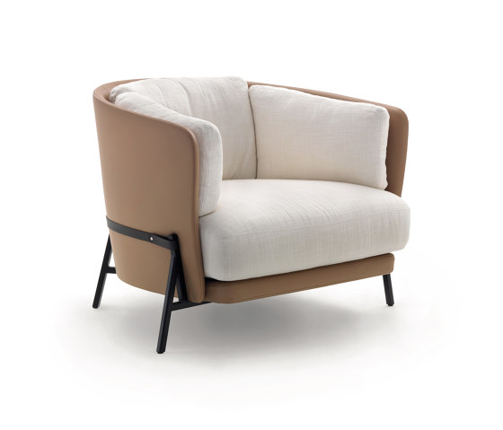 Cradle Armchair - cover inside fabric - outside leather | Sillones | ARFLEX