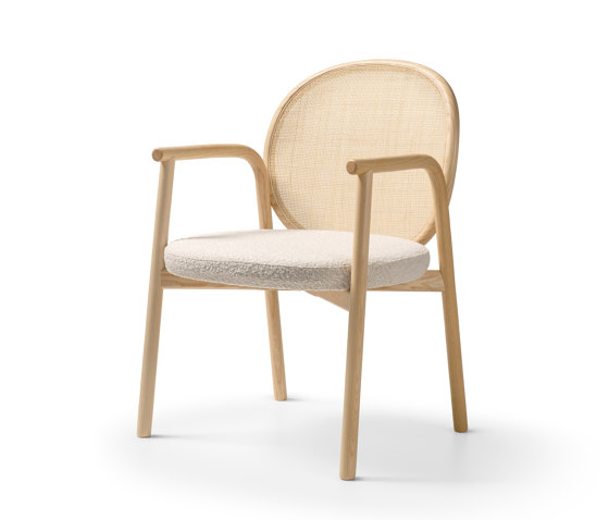 Shield | Chairs | Quinti Sedute