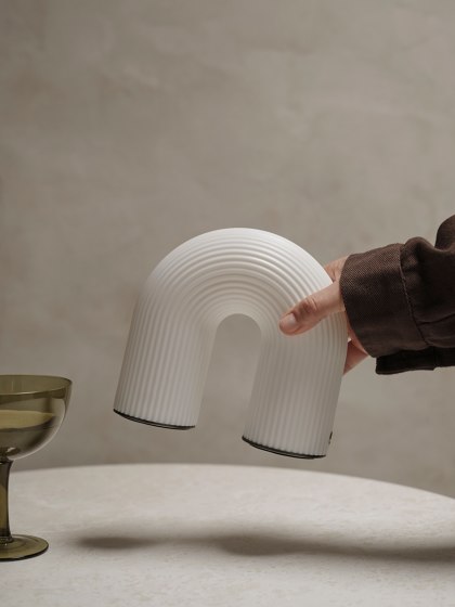 Vuelta Portable Lamp - White | Lampade tavolo | ferm LIVING