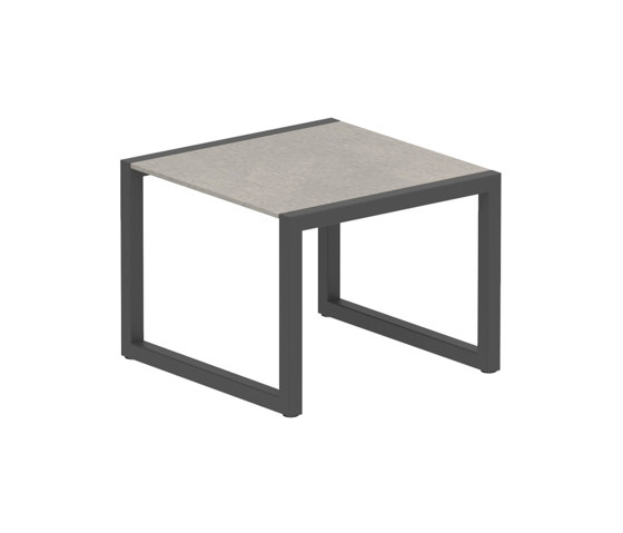 Ninix side table 52x50cm | Mesas auxiliares | Royal Botania