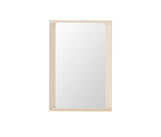 Arced Mirror | 80 x 55 CM / 31.5 x 21.65” | Miroirs | Muuto