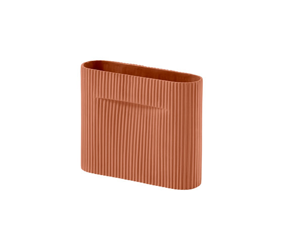 Ridge Vase | H16,5cm | Floreros | Muuto