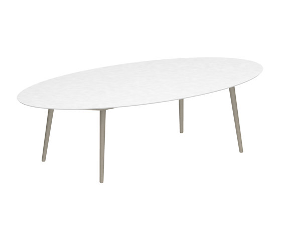 Styletto low dining table 250x130cm | Tables de repas | Royal Botania