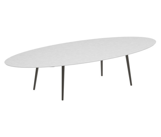 Styletto low dining table 320x140cm | Tables de repas | Royal Botania