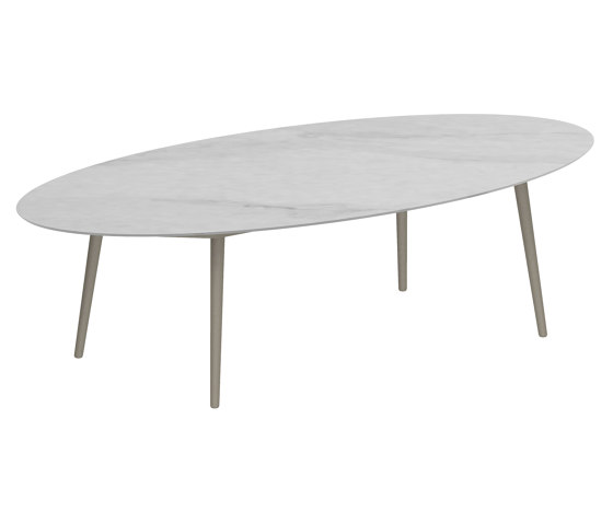 Styletto low dining table 320x140cm | Tables de repas | Royal Botania