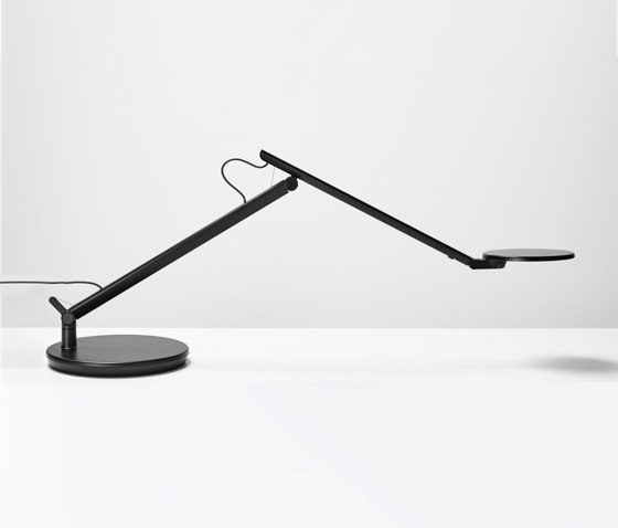 Nova with Charging Base | Table lights | Humanscale