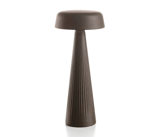 Fade | Table Lamp High | Lámparas de sobremesa | PLUST