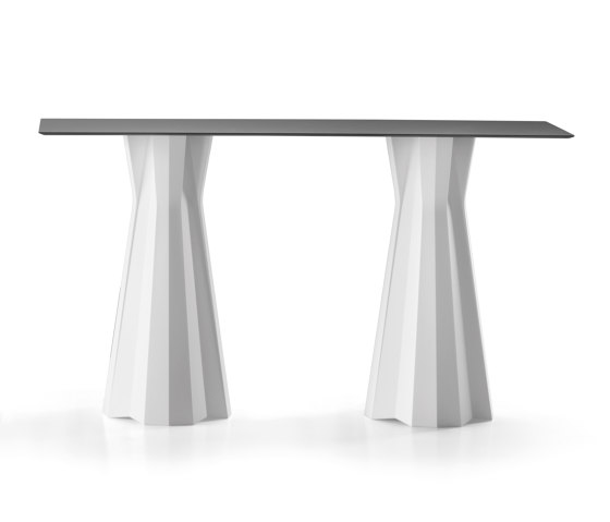 Frozen | Bar Table | Standing tables | PLUST