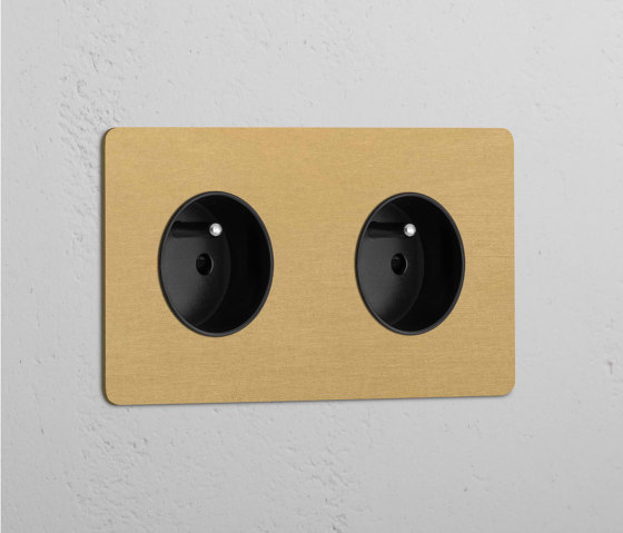 Double 2x French Power Socket Round | Prese elettriche | Corston Architectural Detail