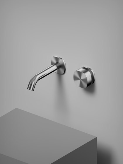 Super | Traditional wall mixer with 150mm spout | Wash basin taps | Quadrodesign