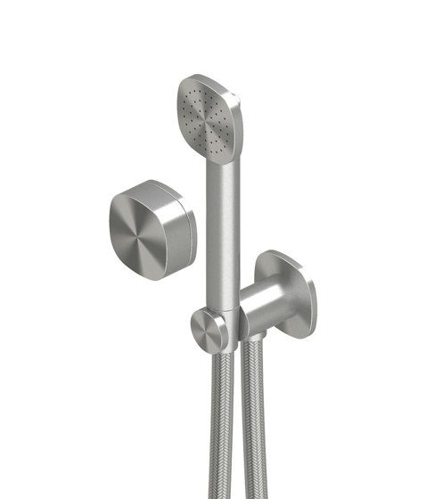 Super | Progressive wall mixer with shower kit | Shower controls | Quadrodesign