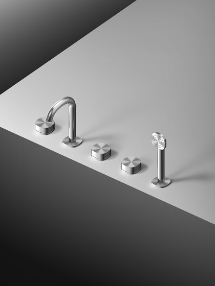 Super | Three hole edge bath tap with spout and progressive mixer with shower kit | Shower controls | Quadrodesign