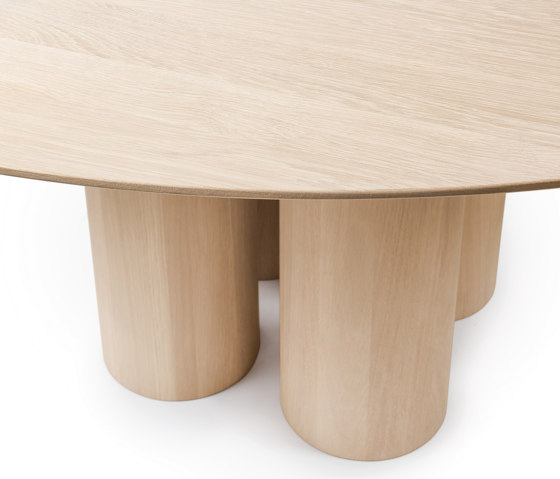 Jumbo Oak | Dining tables | Kluskens Meubelcreaties