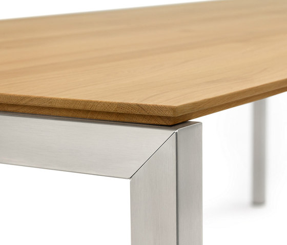 Slim | Dining tables | Kluskens Meubelcreaties