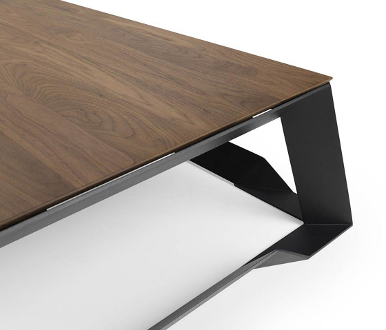 Tank steel table | Mesas de centro | Kluskens Meubelcreaties