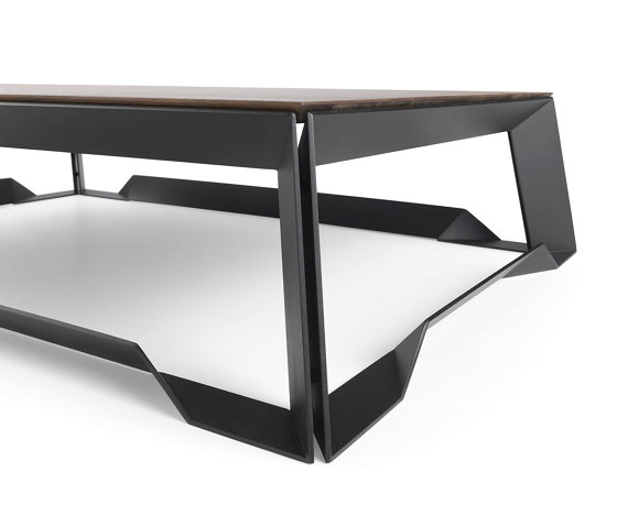 Tank steel table | Mesas de centro | Kluskens Meubelcreaties