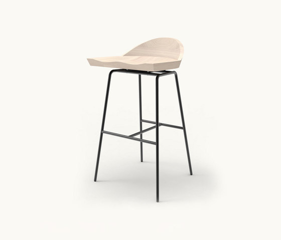 Spindle Low Back Stools | Taburetes de bar | BassamFellows