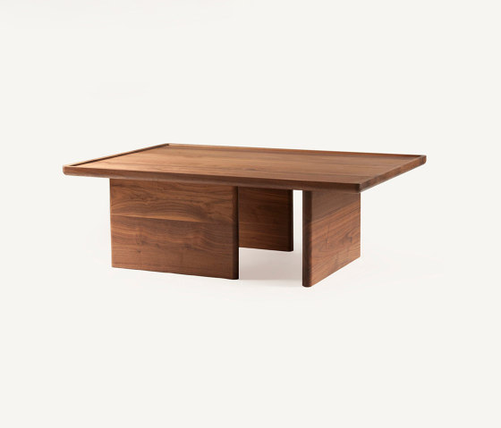 Asymmetric Occasional Tables | Mesas de centro | BassamFellows