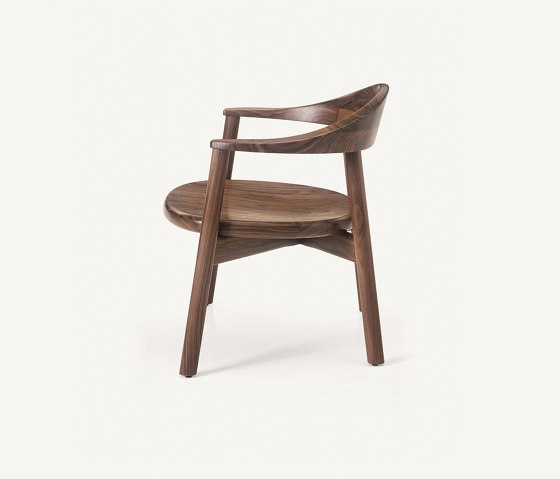 Pebble Lounge Armchair | Sessel | BassamFellows