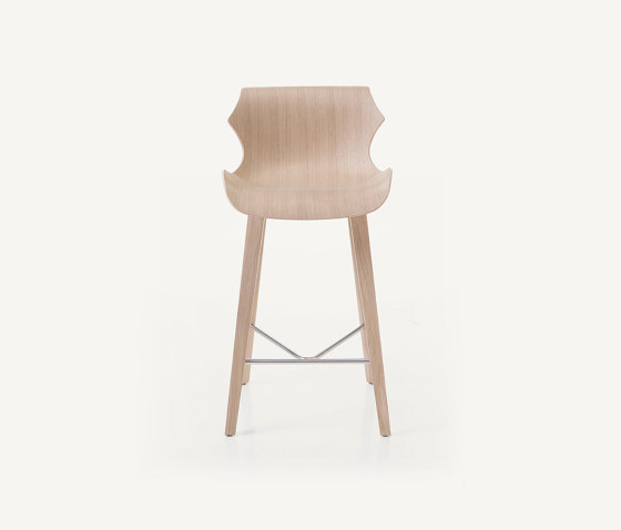 Petal Stools | Barhocker | BassamFellows