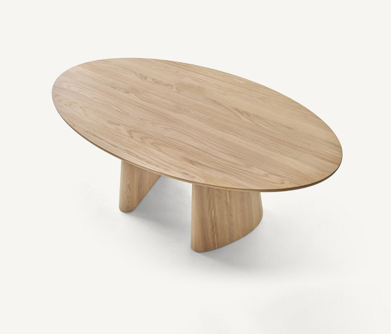 Bi-Ped Tables | Couchtische | BassamFellows