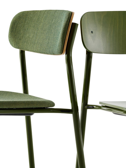 S 243 | Stühle | Thonet