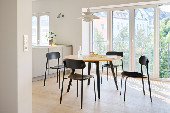 S 243 | Stühle | Thonet