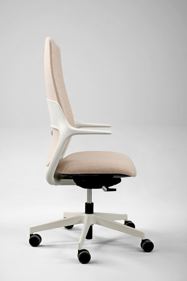 Ofy Executive Chair | Office chairs | Narbutas